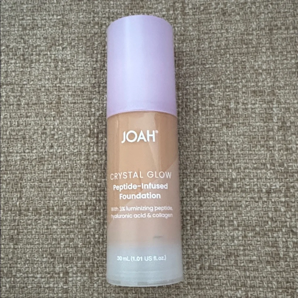 MN010 JOAH Crystal Glow Peptide-Infused‎ Foundation - Light Medium Neutral